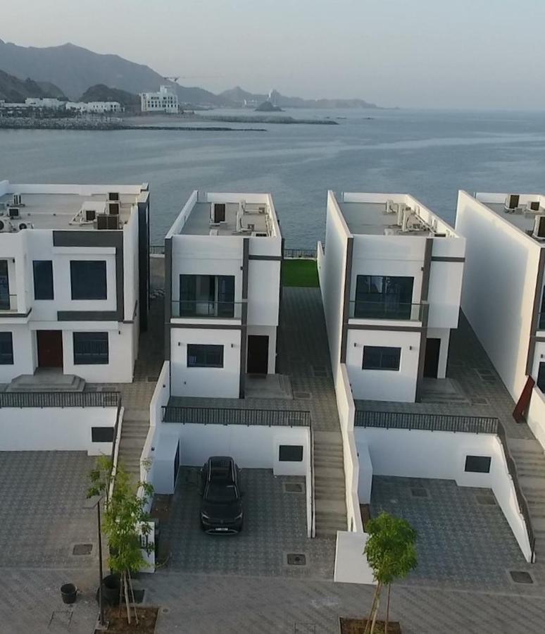 Al Dana Sea View Villa Fujaira Esterno foto