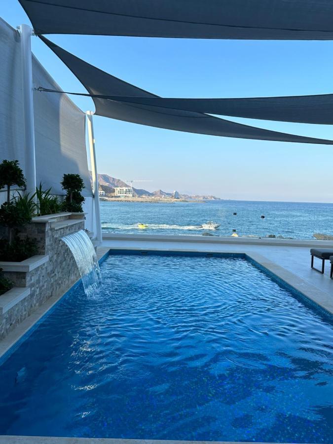 Al Dana Sea View Villa Fujaira Esterno foto