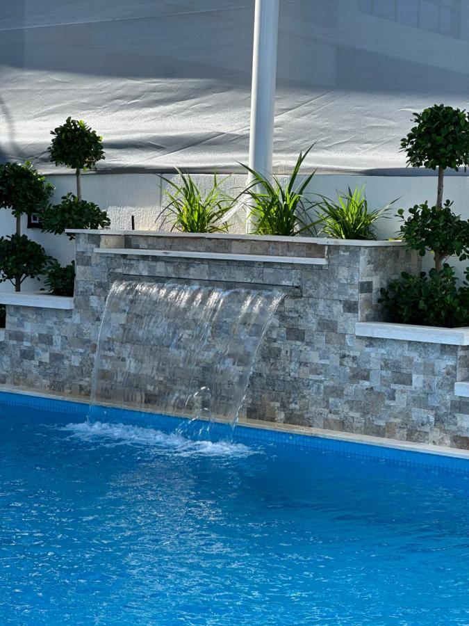 Al Dana Sea View Villa Fujaira Esterno foto