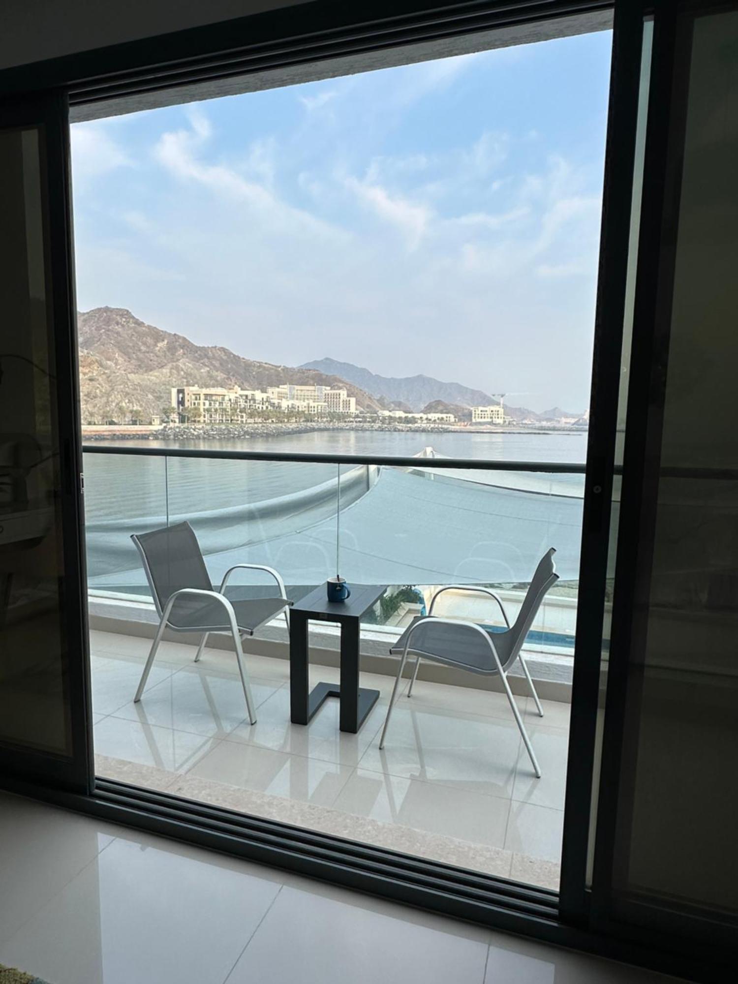 Al Dana Sea View Villa Fujaira Esterno foto