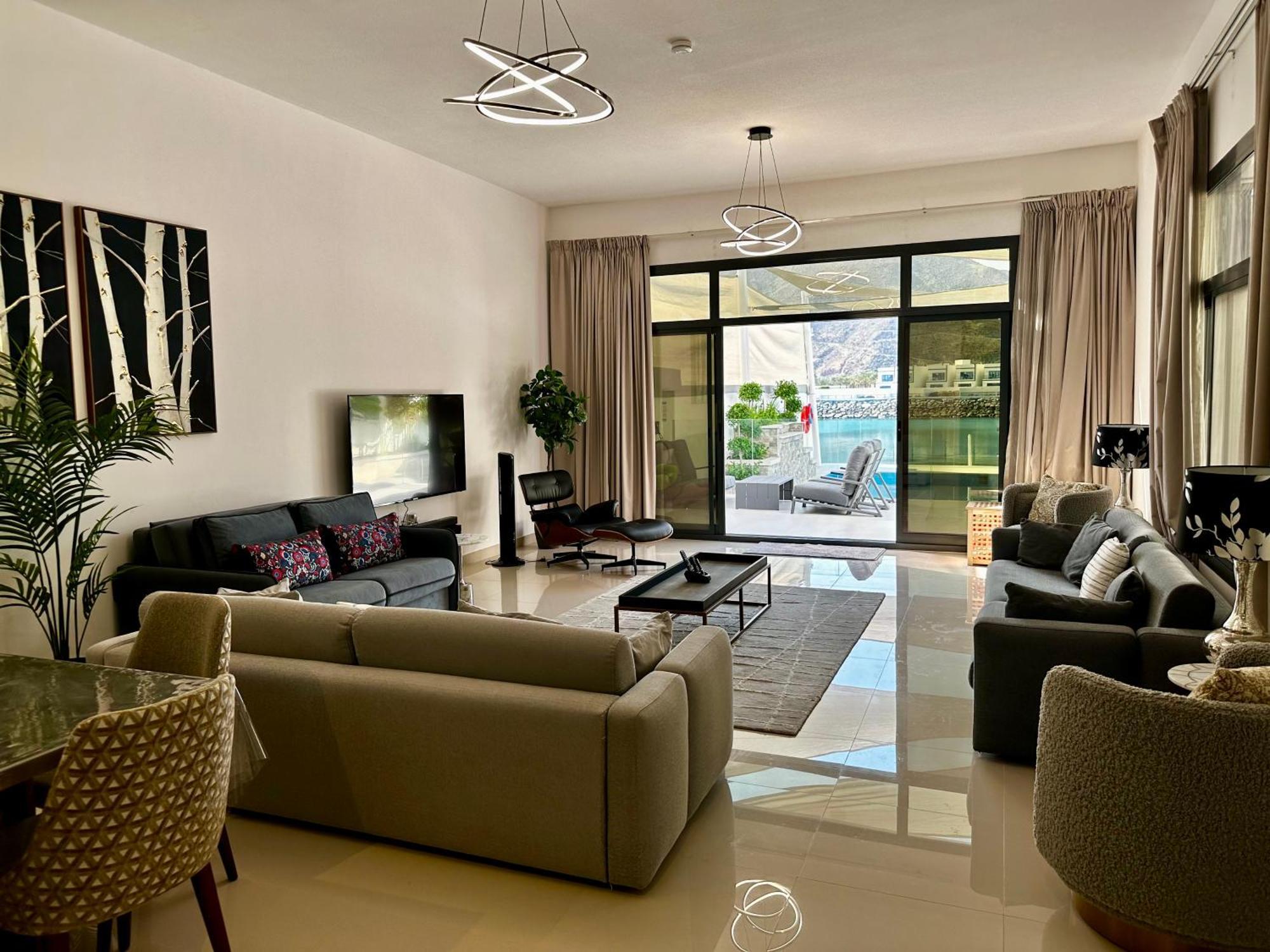 Al Dana Sea View Villa Fujaira Esterno foto